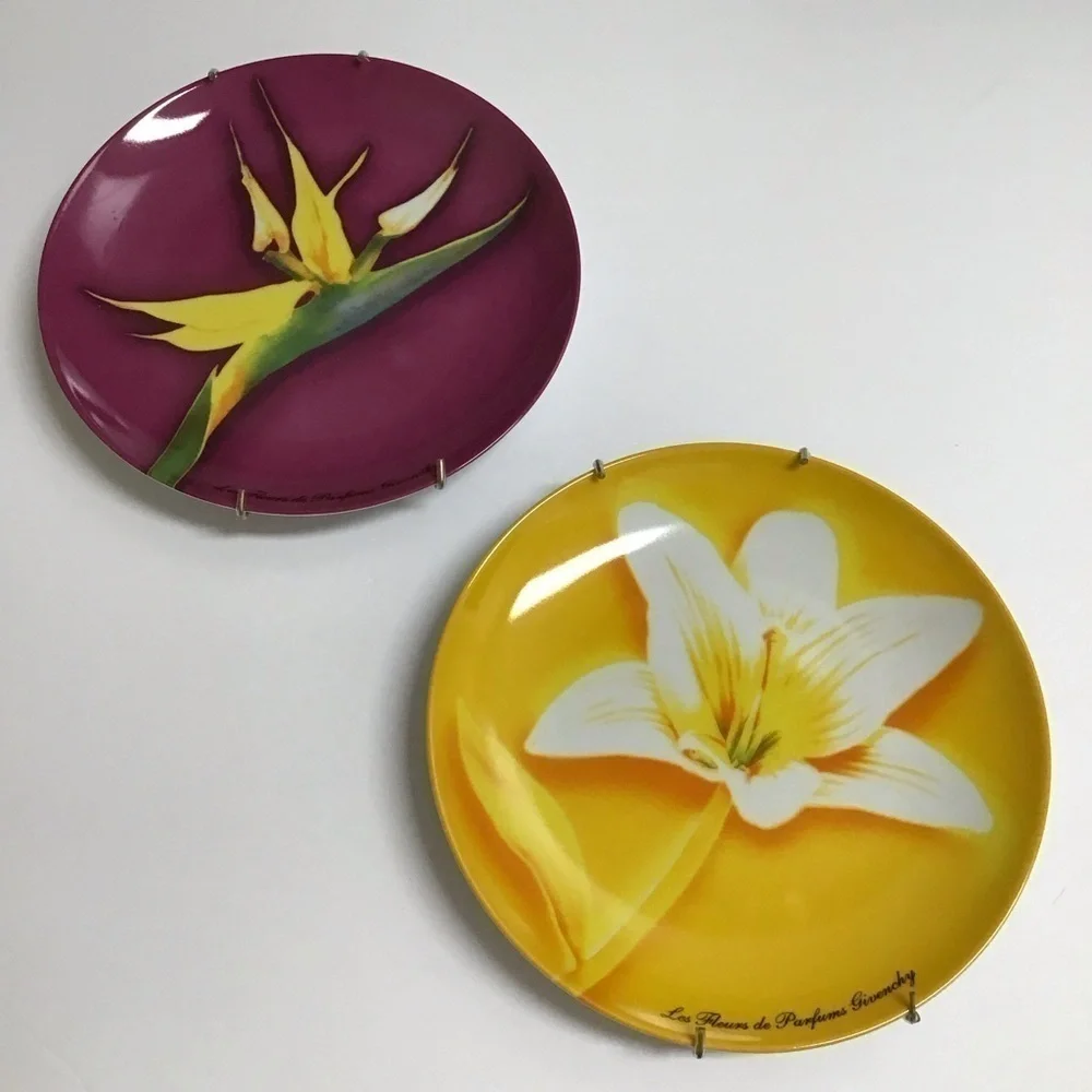 Givenchy Paris Porcelain Dessert Plates SET OF 2 Lily Bird of Paradise 8.25 2003